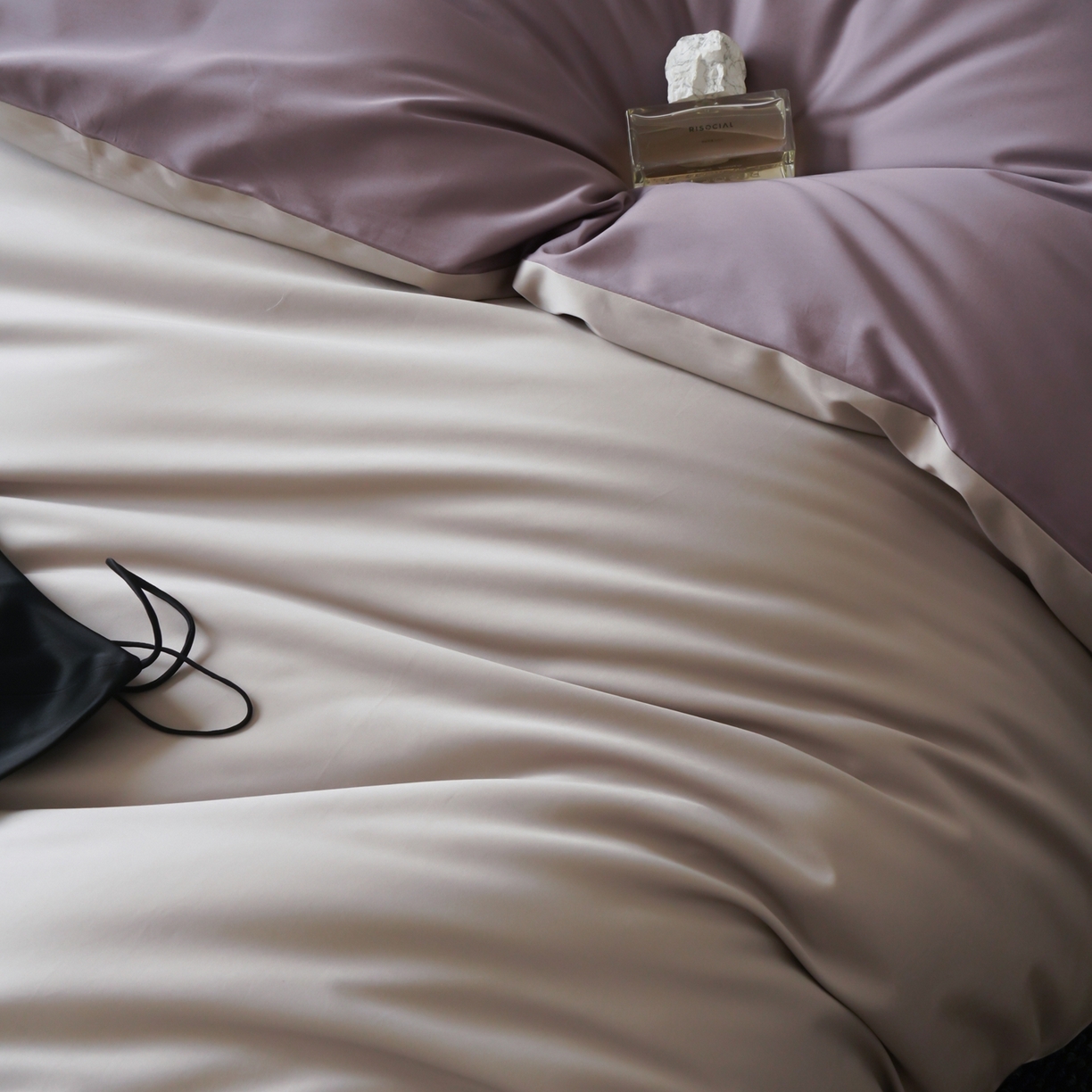 91家纺网 家纺一手货源 找家纺 玉宇阁家居 2026春夏新款50S双股全棉纯棉贡缎拼色四件套 空气灰紫