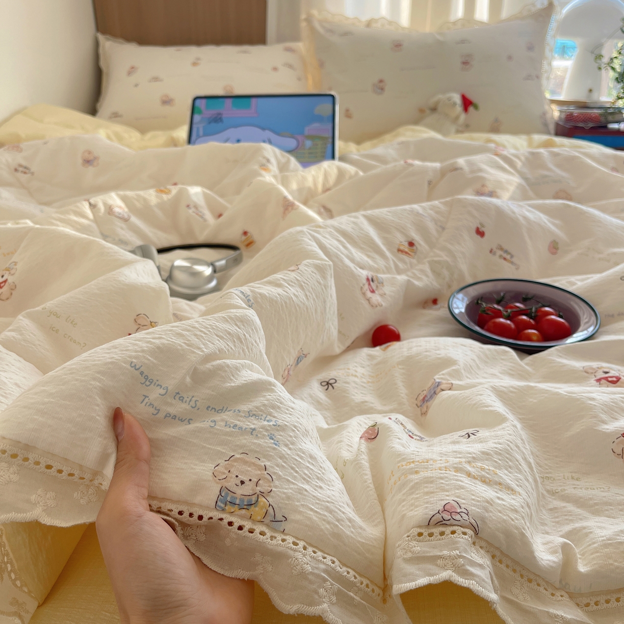 91家纺网 家纺一手货源 找家纺 梵克保罗 2026春夏新款全棉纯棉花边皱皱纱单夏被夏凉被空调被夏被四件套 奶芙小狗