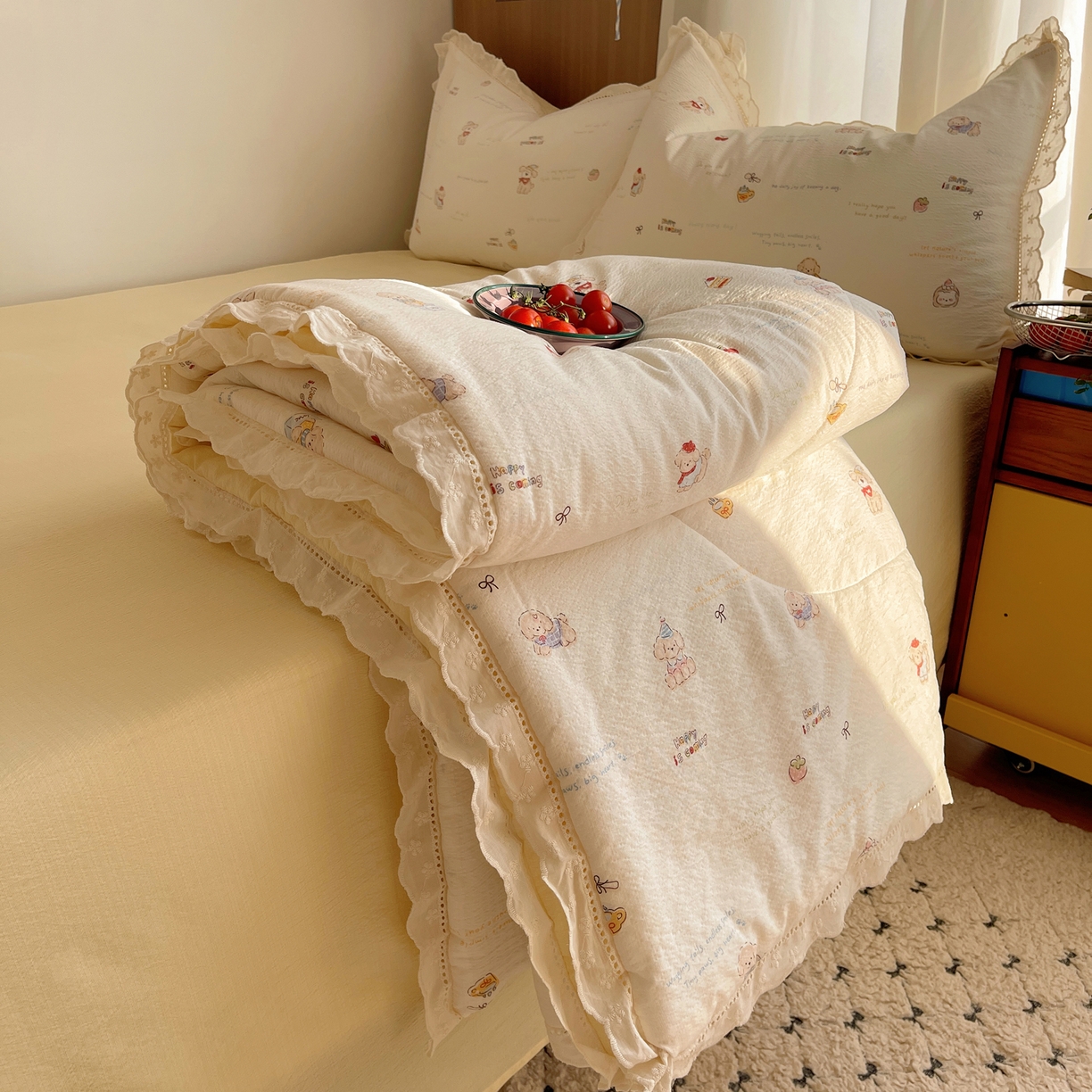 91家纺网 家纺一手货源 找家纺 梵克保罗 2026春夏新款全棉纯棉花边皱皱纱单夏被夏凉被空调被夏被四件套 奶芙小狗