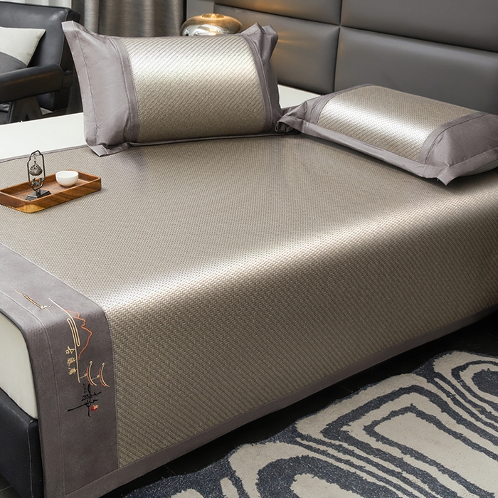 91家纺网 家纺一手货源 找家纺 卡罗兰 2026新款凉席PE超冷感霸王藤席刺绣床单单件、三件套 霸王藤-烟灰色