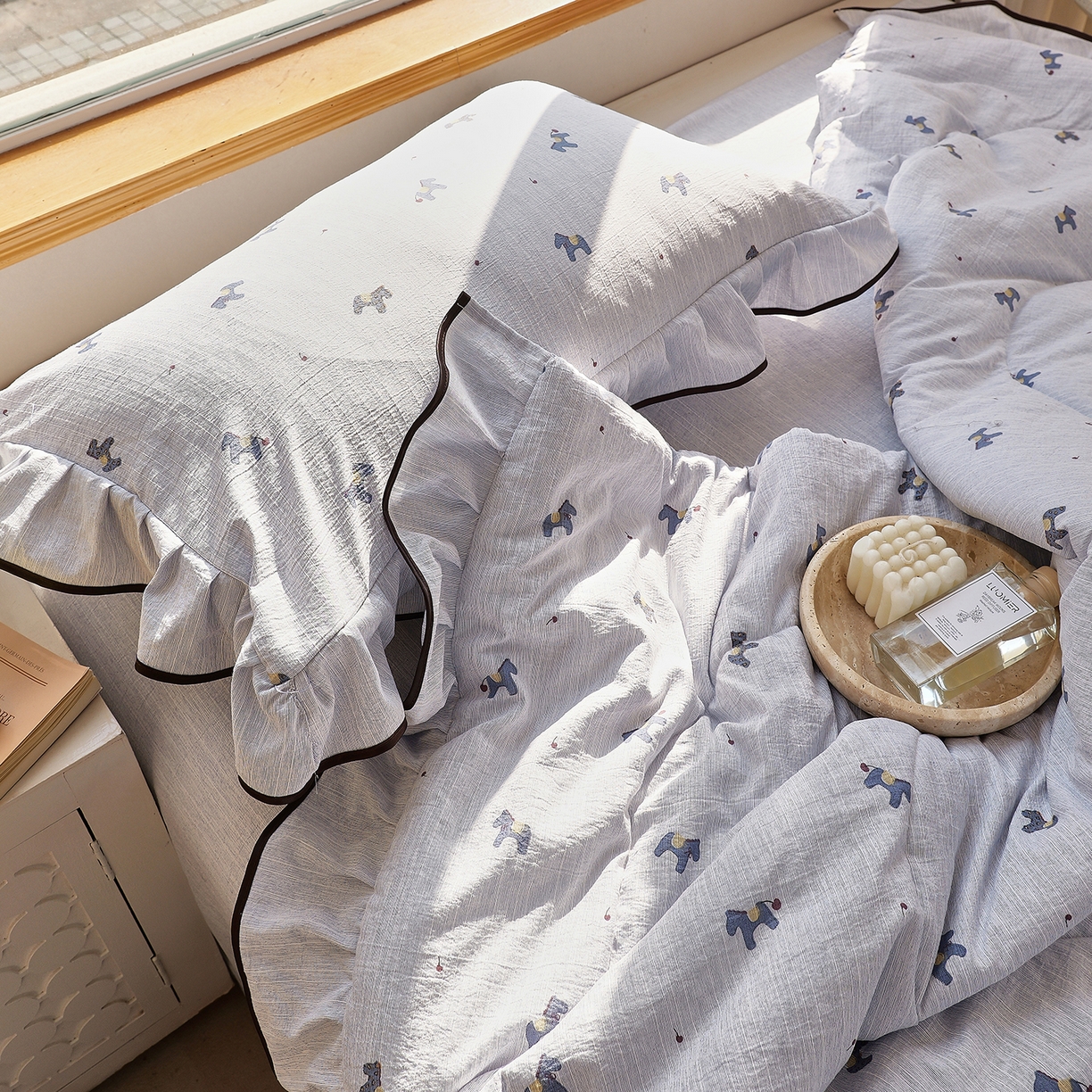 91家纺网 家纺一手货源 找家纺 梵克保罗 2026春夏新款提花色织花边夏被四件套单夏被空调被 蓝驹小趣