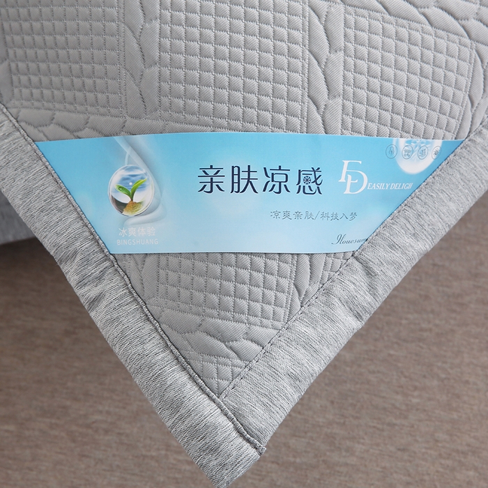 91家纺网 家纺一手货源 找家纺 小牛席业 2026新款藤蔓蝶香冷感豆豆枕套凉枕套夏天枕套冰丝枕套竹枕套藤枕套冰藤枕套 藤蔓碟香冷感豆豆枕套-灰色