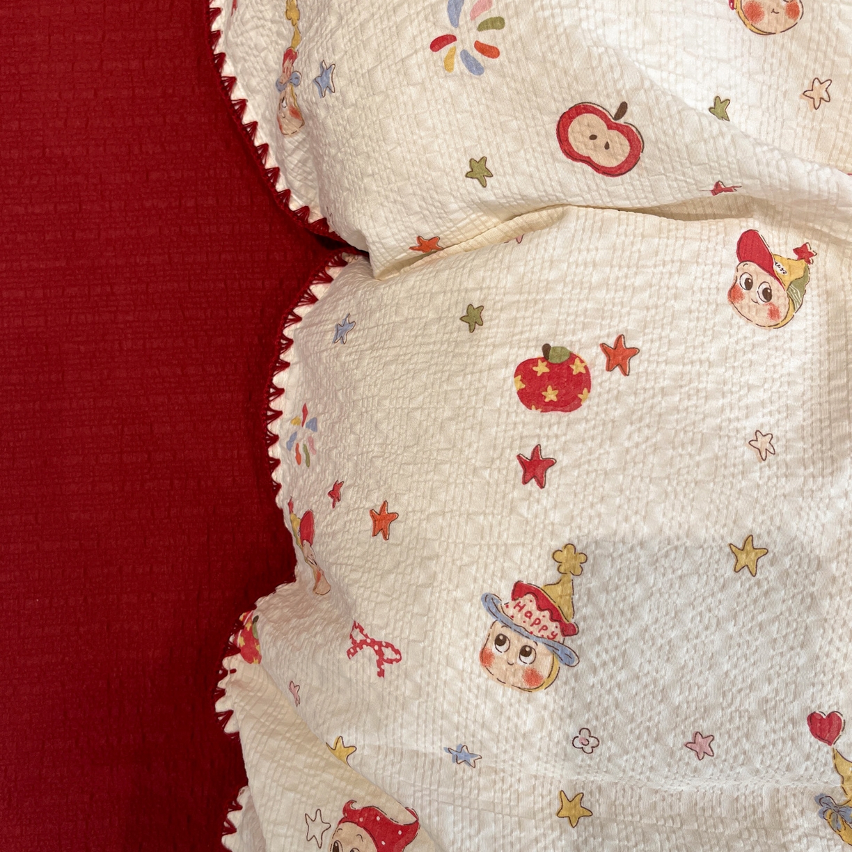 源舍家纺 2026新款泡芙纱贝壳绣四件套 蛋糕星人