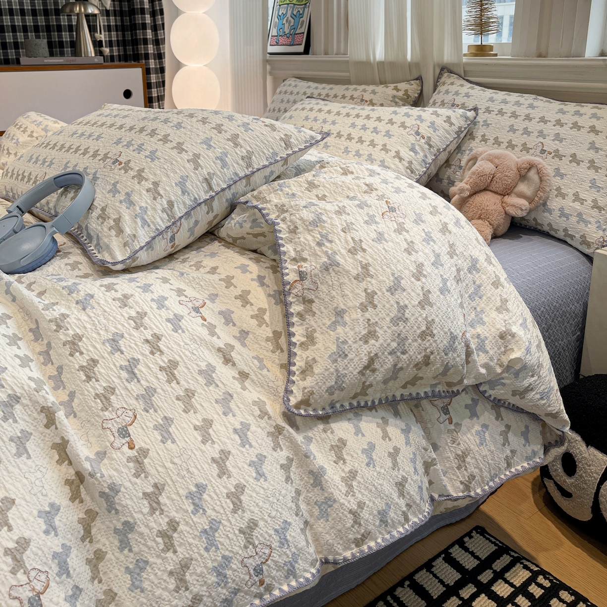 91家纺网 家纺一手货源 找家纺 源舍家纺 2026新款泡芙纱贝壳绣四件套 萌趣小马