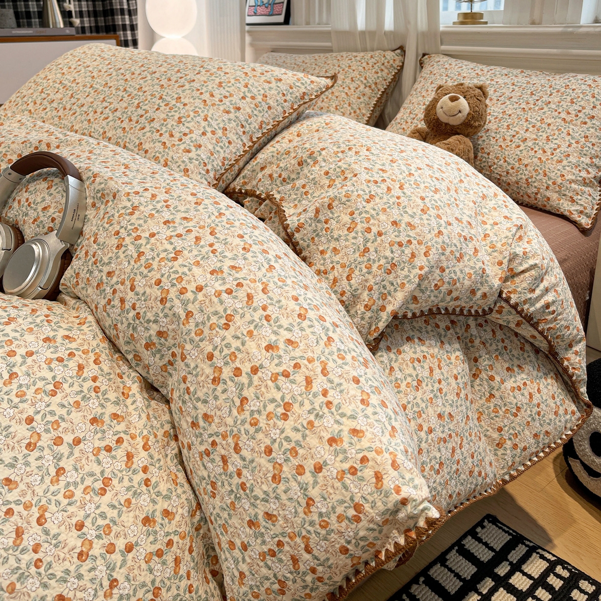 91家纺网 家纺一手货源 找家纺 源舍家纺 2026新款泡芙纱贝壳绣四件套 青涩樱桃