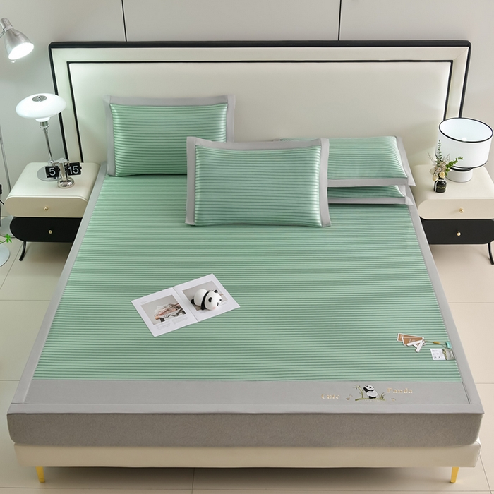 91家纺网 家纺一手货源 找家纺 小牛席业 2026新款条纹爱家熊猫冰丝席藤席冰藤席冰丝席可机洗凉感冰丝席豆豆席PE霸王 绿色