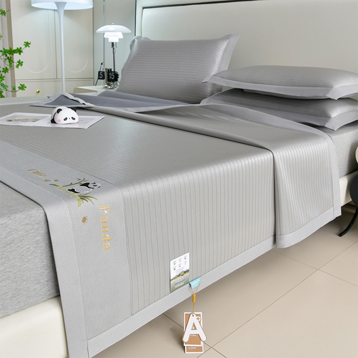 91家纺网 家纺一手货源 找家纺 小牛席业 2026新款条纹爱家熊猫冰丝席藤席冰藤席冰丝席可机洗凉感冰丝席豆豆席PE霸王 灰色