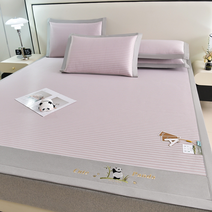 91家纺网 家纺一手货源 找家纺 小牛席业 2026新款条纹爱家熊猫冰丝席藤席冰藤席冰丝席可机洗凉感冰丝席豆豆席PE霸王 粉色