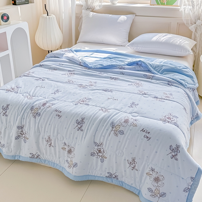 91家纺网 家纺一手货源 找家纺 好欣怡家纺 2026新款水洗棉夏被空调被被子被芯印花小清新夏凉被直播热款水洗棉包边款-蓝樱