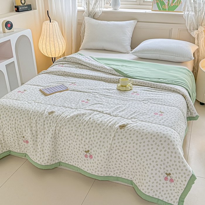 91家纺网 家纺一手货源 找家纺 好欣怡家纺 2026新款水洗棉夏被空调被被子被芯印花小清新夏凉被直播热款水洗棉包边款-樱桃