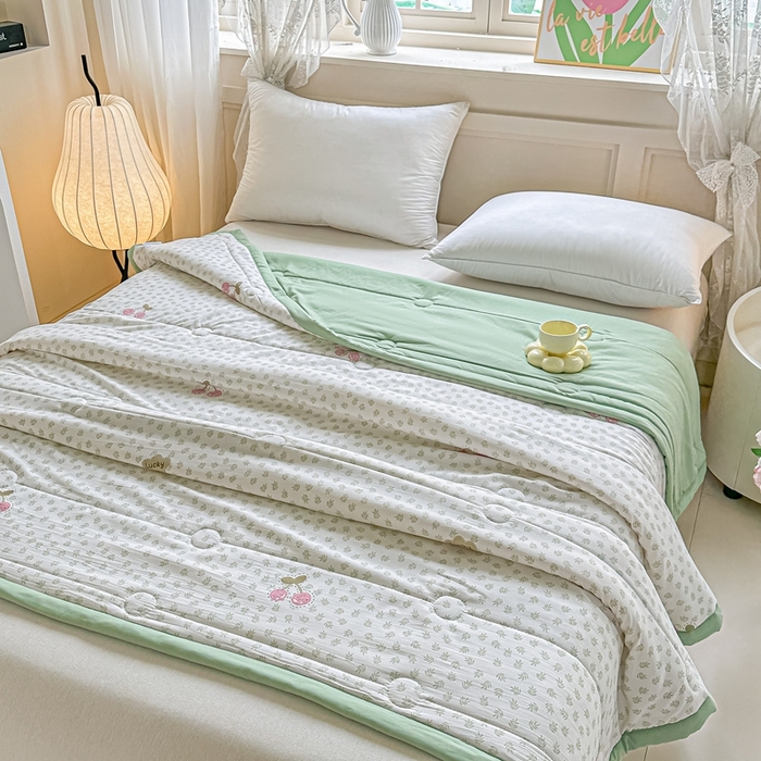 91家纺网 家纺一手货源 找家纺 好欣怡家纺 2026新款水洗棉夏被空调被被子被芯印花小清新夏凉被直播热款水洗棉包边款-樱桃