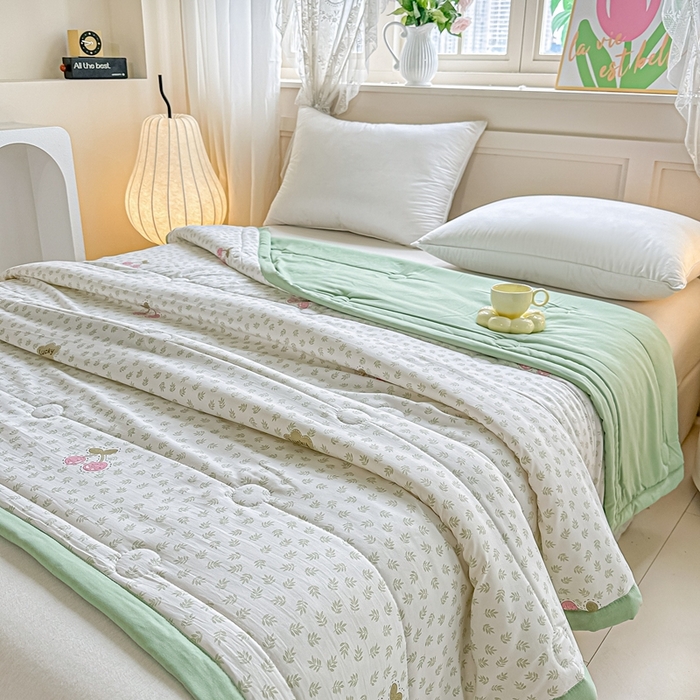 91家纺网 家纺一手货源 找家纺 好欣怡家纺 2026新款水洗棉夏被空调被被子被芯印花小清新夏凉被直播热款水洗棉包边款-樱桃