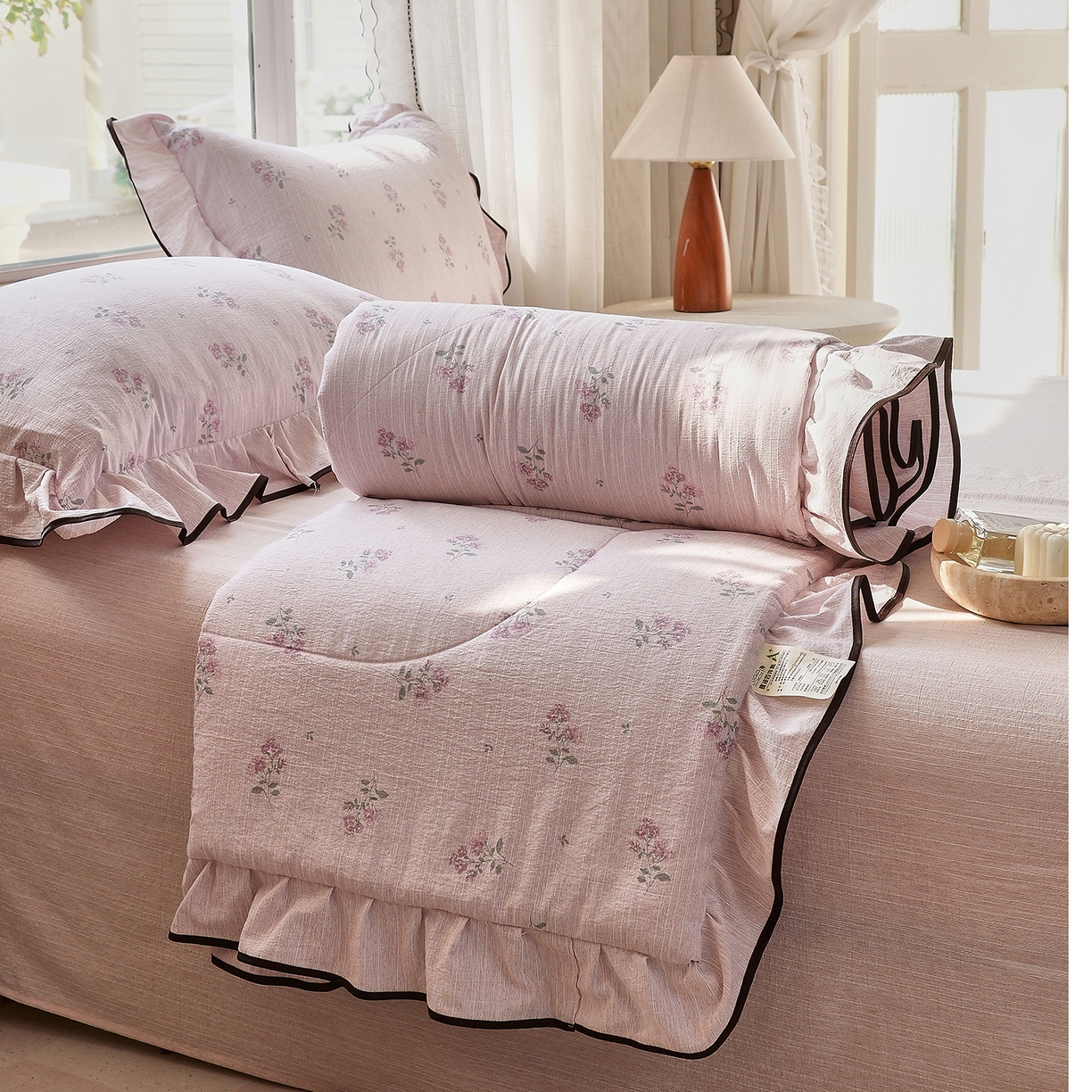 91家纺网 家纺一手货源 找家纺 梵克保罗 2026春夏新款提花色织花边夏被四件套单夏被空调被 樱花绘