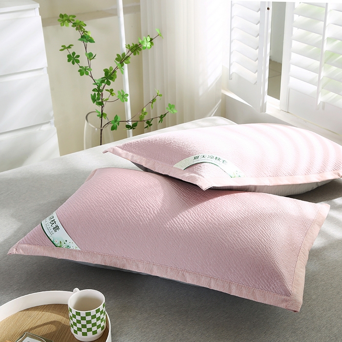 91家纺网 家纺一手货源 找家纺 小牛席业 2026新款小斜纹冷感豆豆枕套凉枕套夏天枕套冰丝枕套竹枕套藤枕套冰藤枕套 小斜纹冷感豆豆枕套-粉色