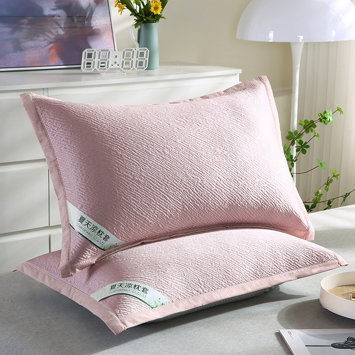 91家纺网 家纺一手货源 找家纺 小牛席业 2026新款小斜纹冷感豆豆枕套凉枕套夏天枕套冰丝枕套竹枕套藤枕套冰藤枕套 小斜纹冷感豆豆枕套-粉色