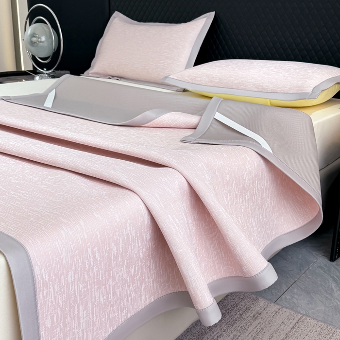 91家纺网 家纺一手货源 找家纺 999家纺 2026新款高端轻奢复合PE中分子乙纶凉感大提花凉席软席 梦境-粉