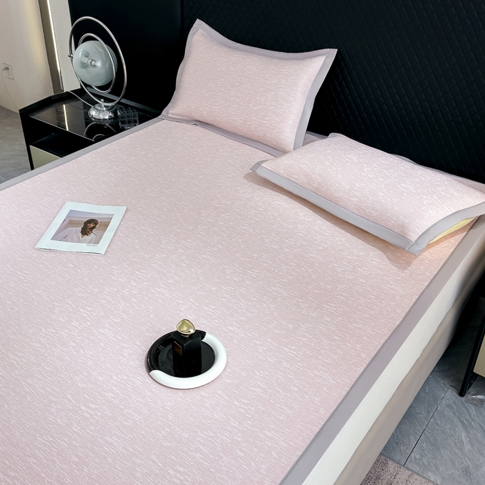 91家纺网 家纺一手货源 找家纺 999家纺 2026新款高端轻奢复合PE中分子乙纶凉感大提花凉席软席 梦境-粉