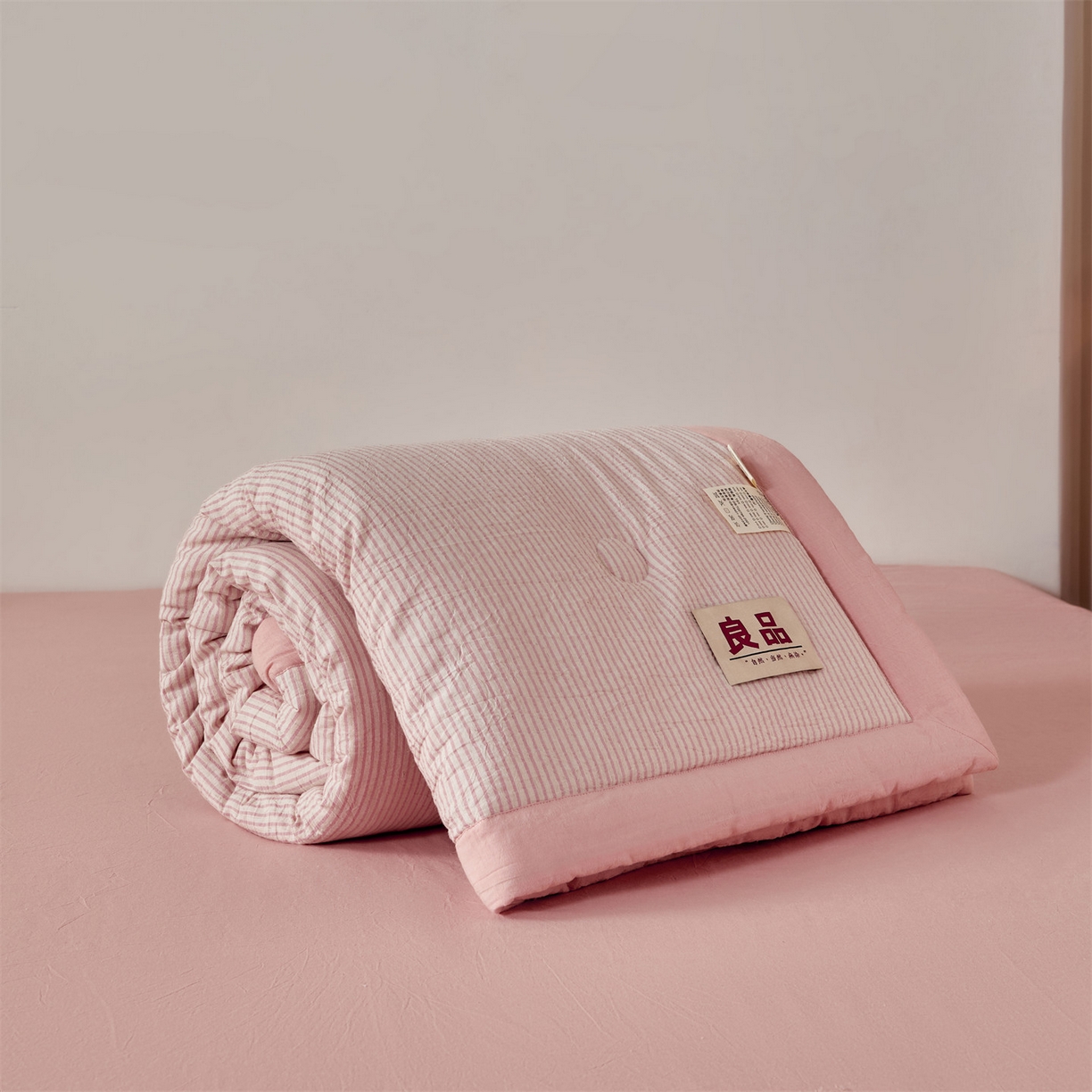 91家纺网 家纺一手货源 找家纺 恬思语家纺 2026新款春夏新款棉麻条纹棉花夏被空调被夏凉被 棉麻条-粉