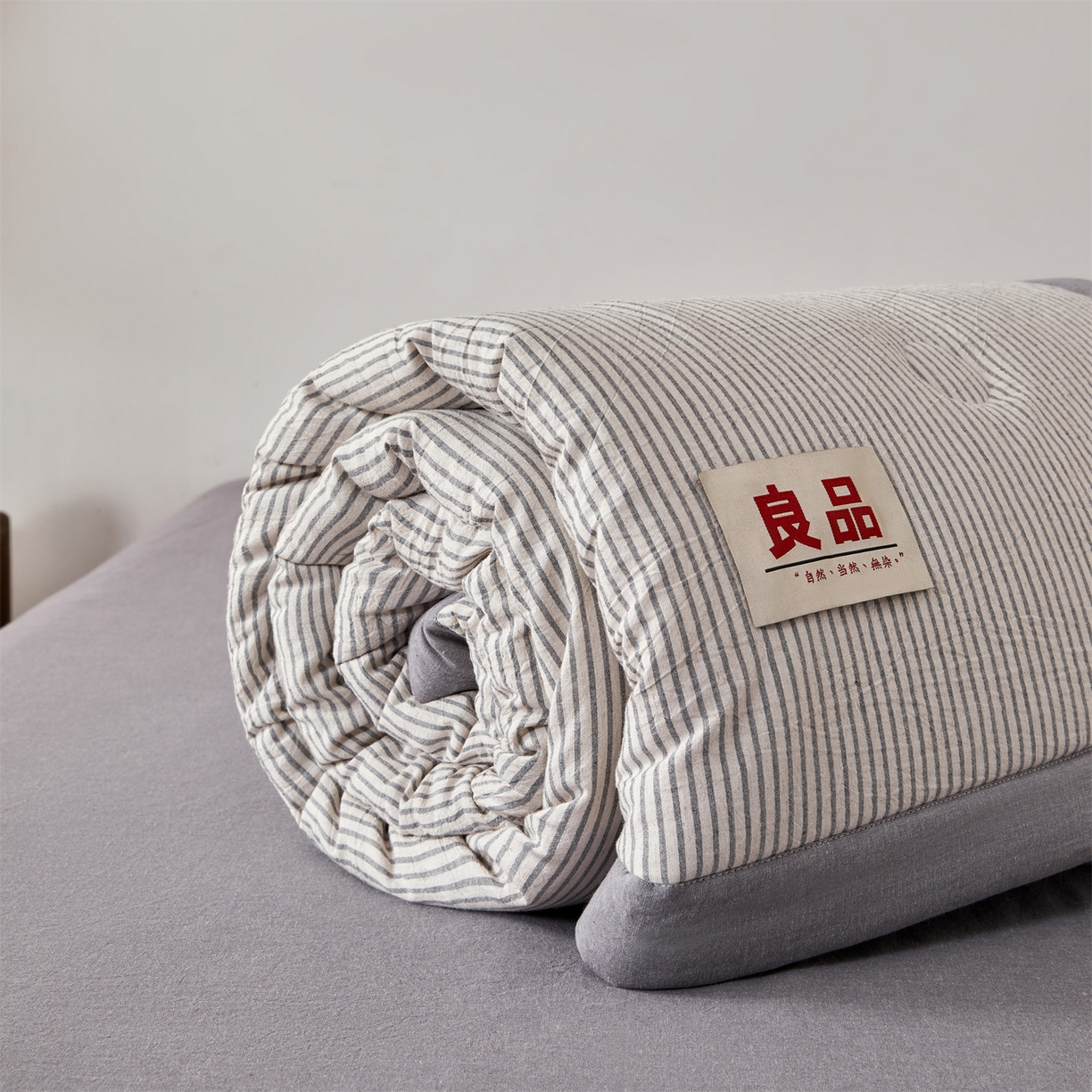 91家纺网 家纺一手货源 找家纺 恬思语家纺 2026新款春夏新款棉麻条纹棉花夏被空调被夏凉被 棉麻条-灰
