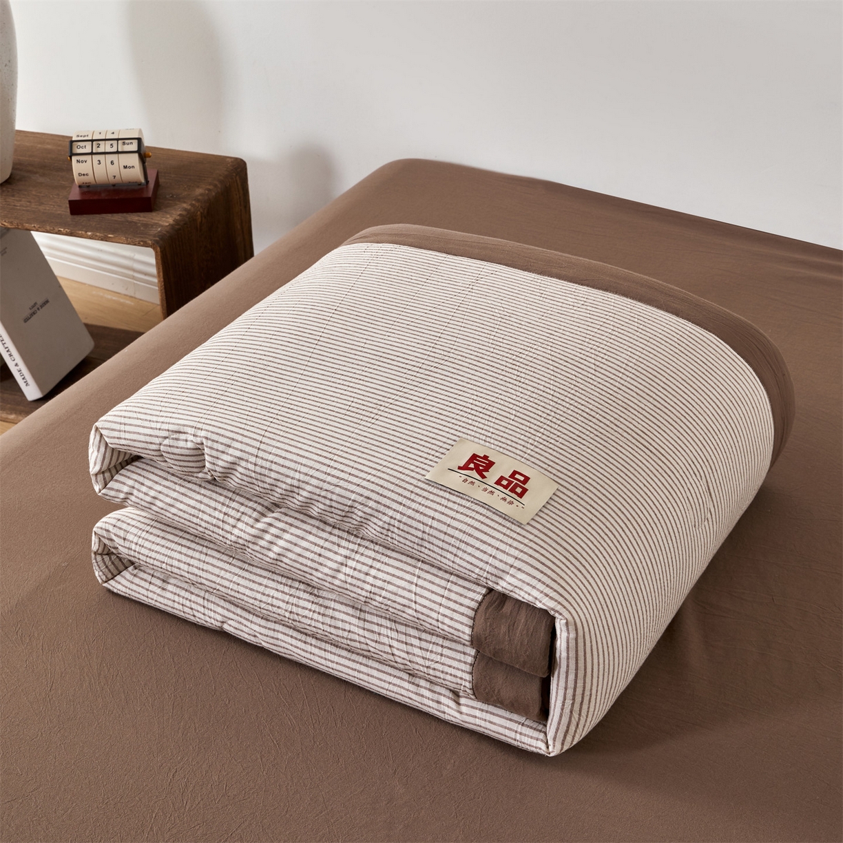 91家纺网 家纺一手货源 找家纺 恬思语家纺 2026新款春夏新款棉麻条纹棉花夏被空调被夏凉被 棉麻条-咖