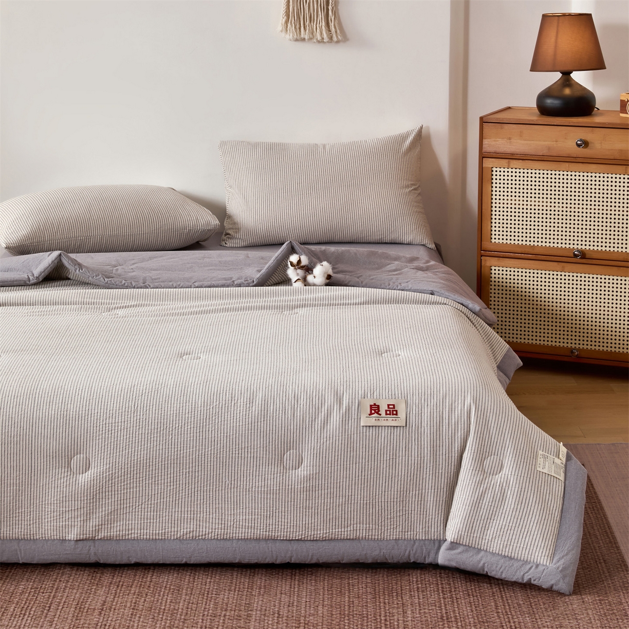 91家纺网 家纺一手货源 找家纺 恬思语家纺 2026新款春夏新款棉麻条纹棉花夏被空调被夏凉被 棉麻条-灰
