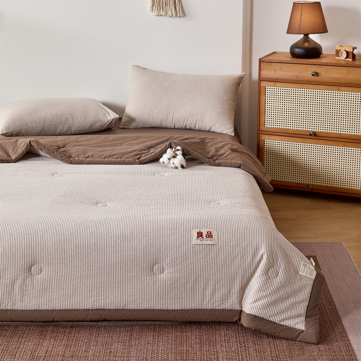 91家纺网 家纺一手货源 找家纺 恬思语家纺 2026新款春夏新款棉麻条纹棉花夏被空调被夏凉被 棉麻条-咖