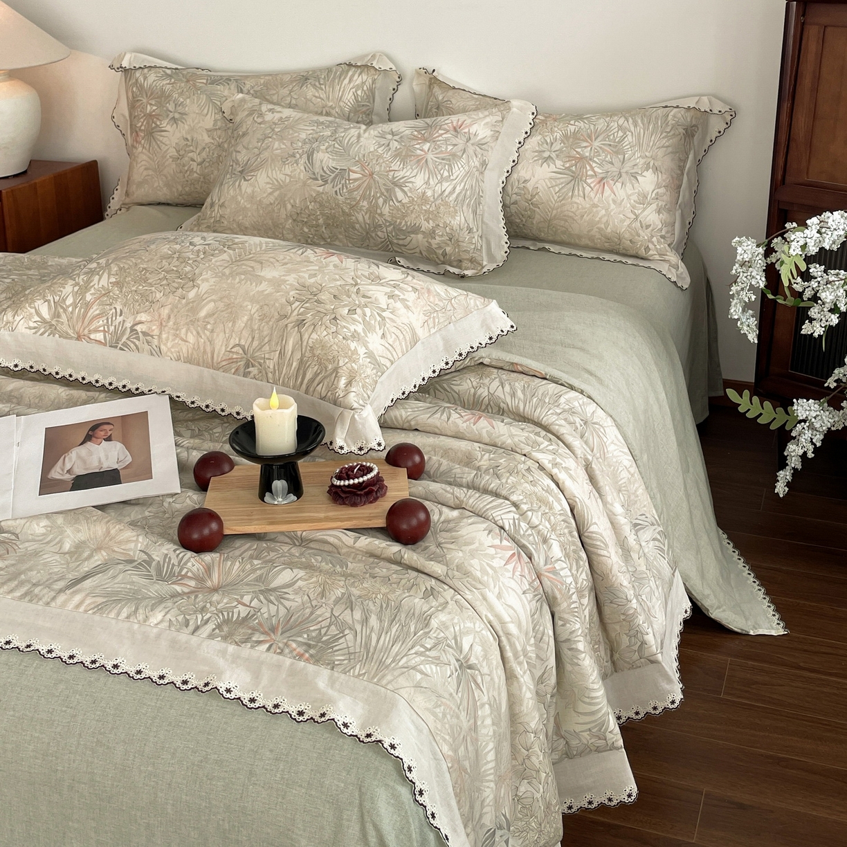 91家纺网 家纺一手货源 找家纺 慕晨 2026新款天丝莱赛尔棉麻数码印色织花边夏被四件套高级田园美式直播热款 禾风