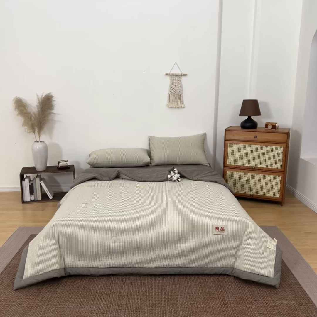 91家纺网 家纺一手货源 找家纺 恬思语家纺 2026新款春夏新款棉麻条纹棉花夏被空调被夏凉被 棉麻条-橄榄绿