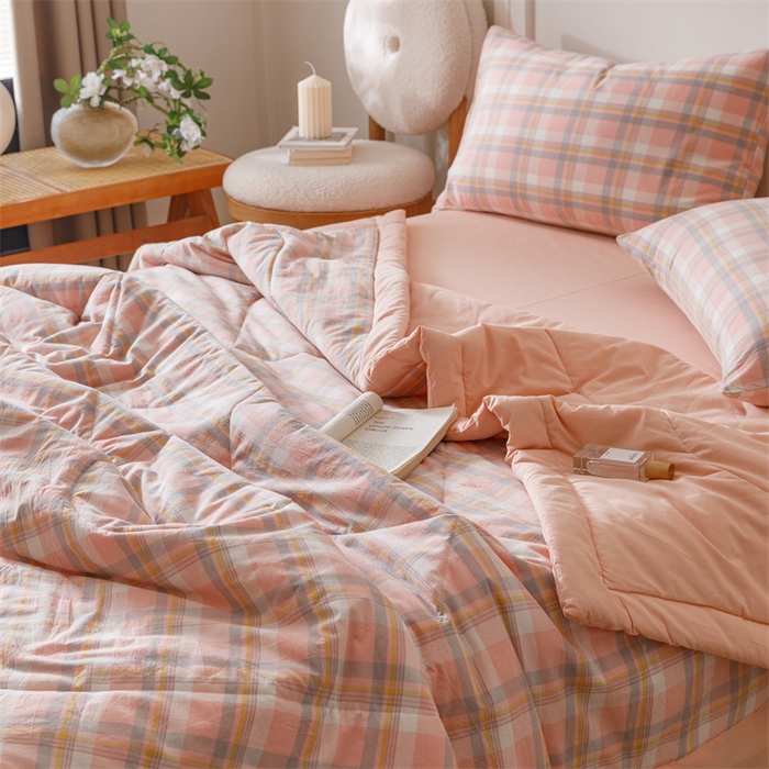 91家纺网 家纺一手货源 找家纺 恬思语家纺 2026新款全棉色织水洗棉棉花夏被夏凉被空调被 简兮 粉