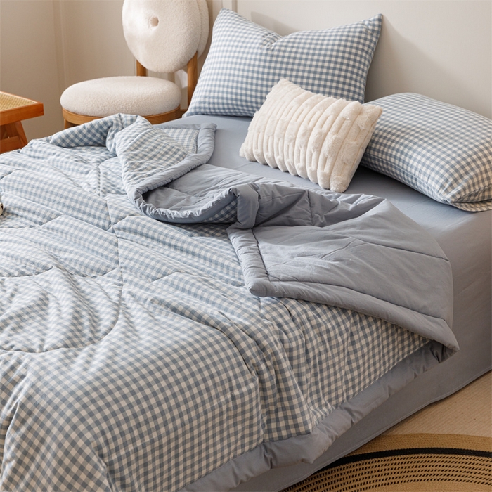 91家纺网 家纺一手货源 找家纺 恬思语家纺 2026新款全棉色织水洗棉棉花夏被夏凉被空调被 浅兰小格