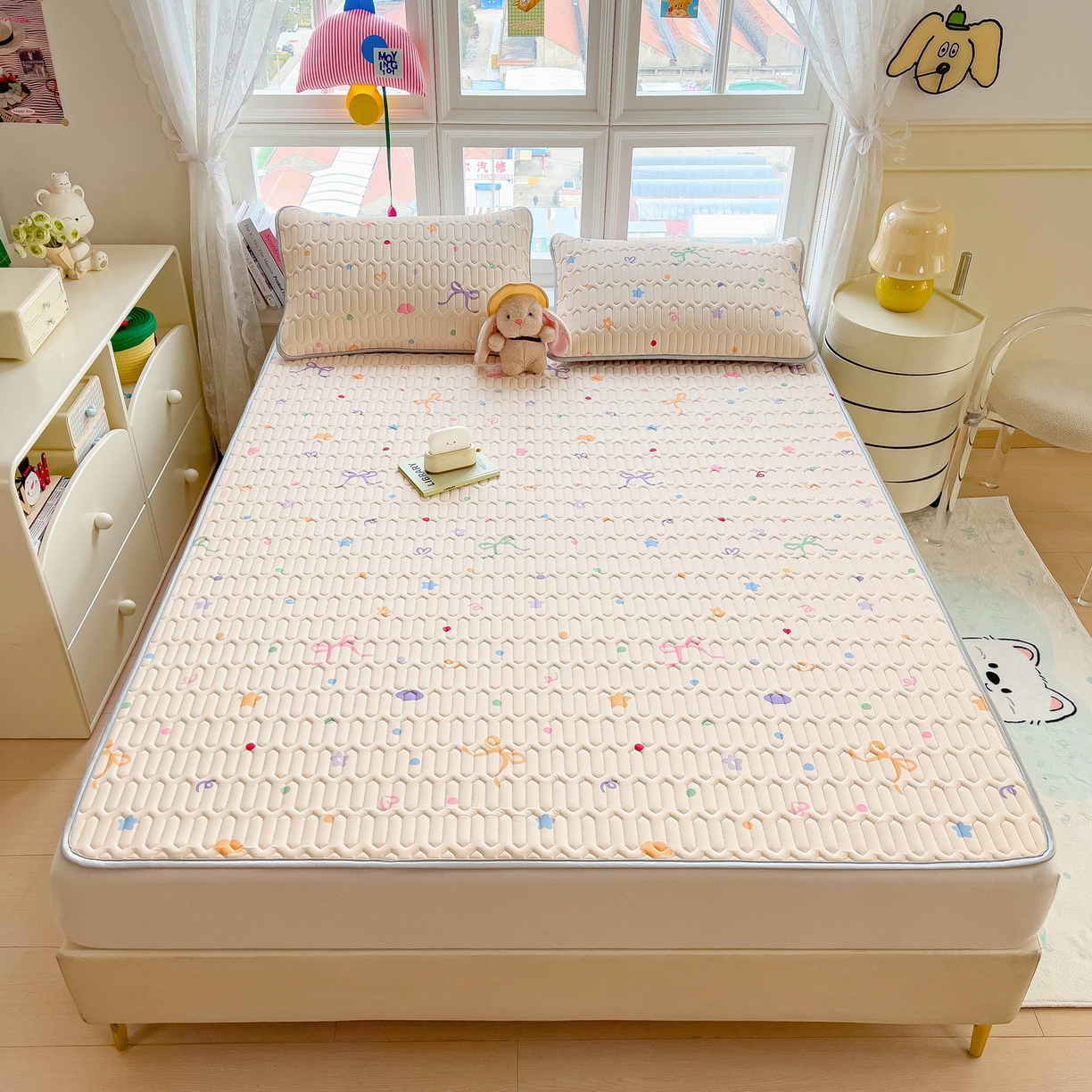 91家纺网 家纺一手货源 找家纺 丝羽坊 2026新款高密凉感丝印花乳胶凉席-平铺款 彩糖点点