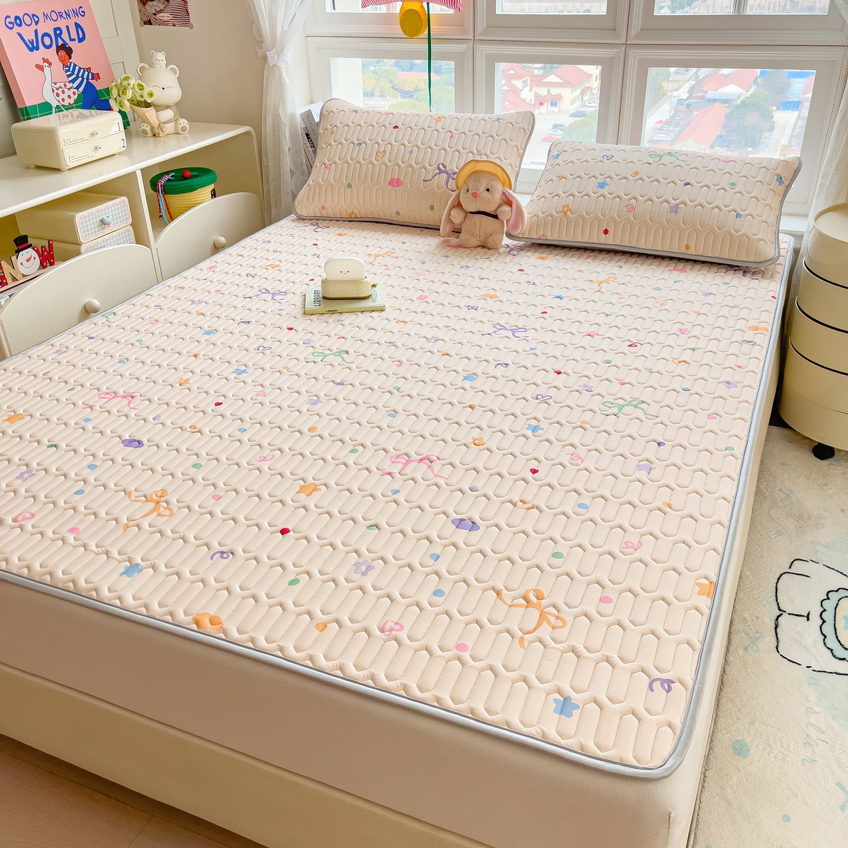 91家纺网 家纺一手货源 找家纺 丝羽坊 2026新款高密凉感丝印花乳胶凉席-平铺款 彩糖点点