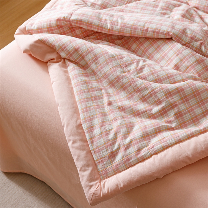 91家纺网 家纺一手货源 找家纺 恬思语家纺 2026新款全棉色织水洗棉棉花夏被夏凉被空调被 恩里尔 粉