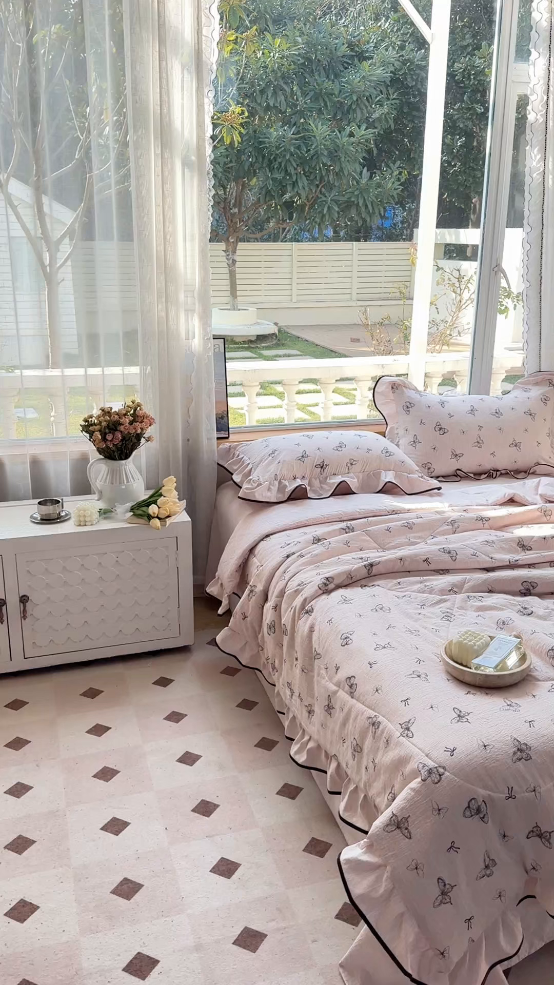 91家纺网 家纺一手货源 找家纺 梵克保罗 2026春夏新款提花色织花边夏被四件套单夏被空调被 粉屿蝶影