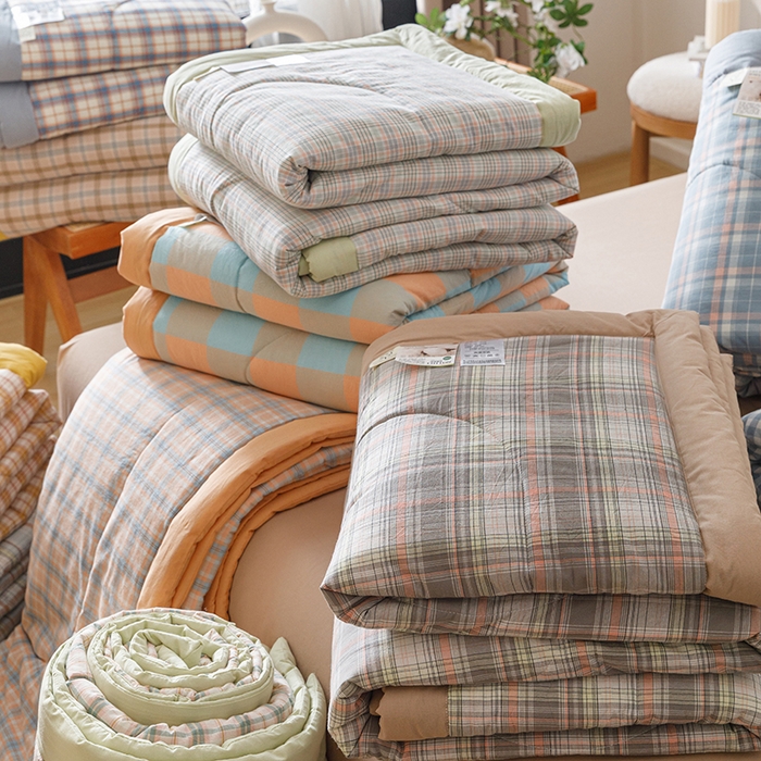 91家纺网 家纺一手货源 找家纺 恬思语家纺 2026新款全棉色织水洗棉棉花夏被夏凉被空调被 组合图（仅供展示不可下单）