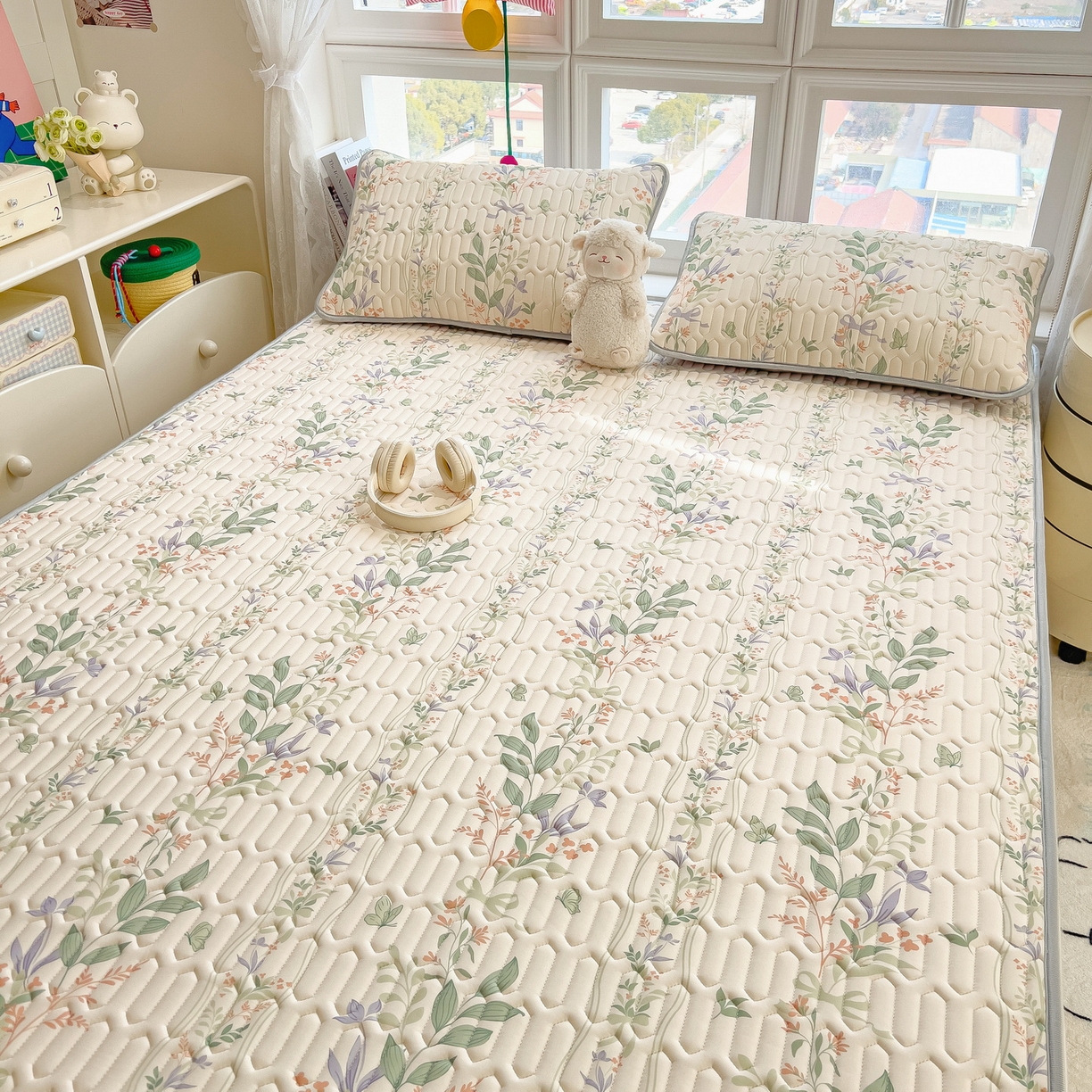 91家纺网 家纺一手货源 找家纺 丝羽坊 2026新款高密凉感丝印花乳胶凉席-平铺款 林间私语