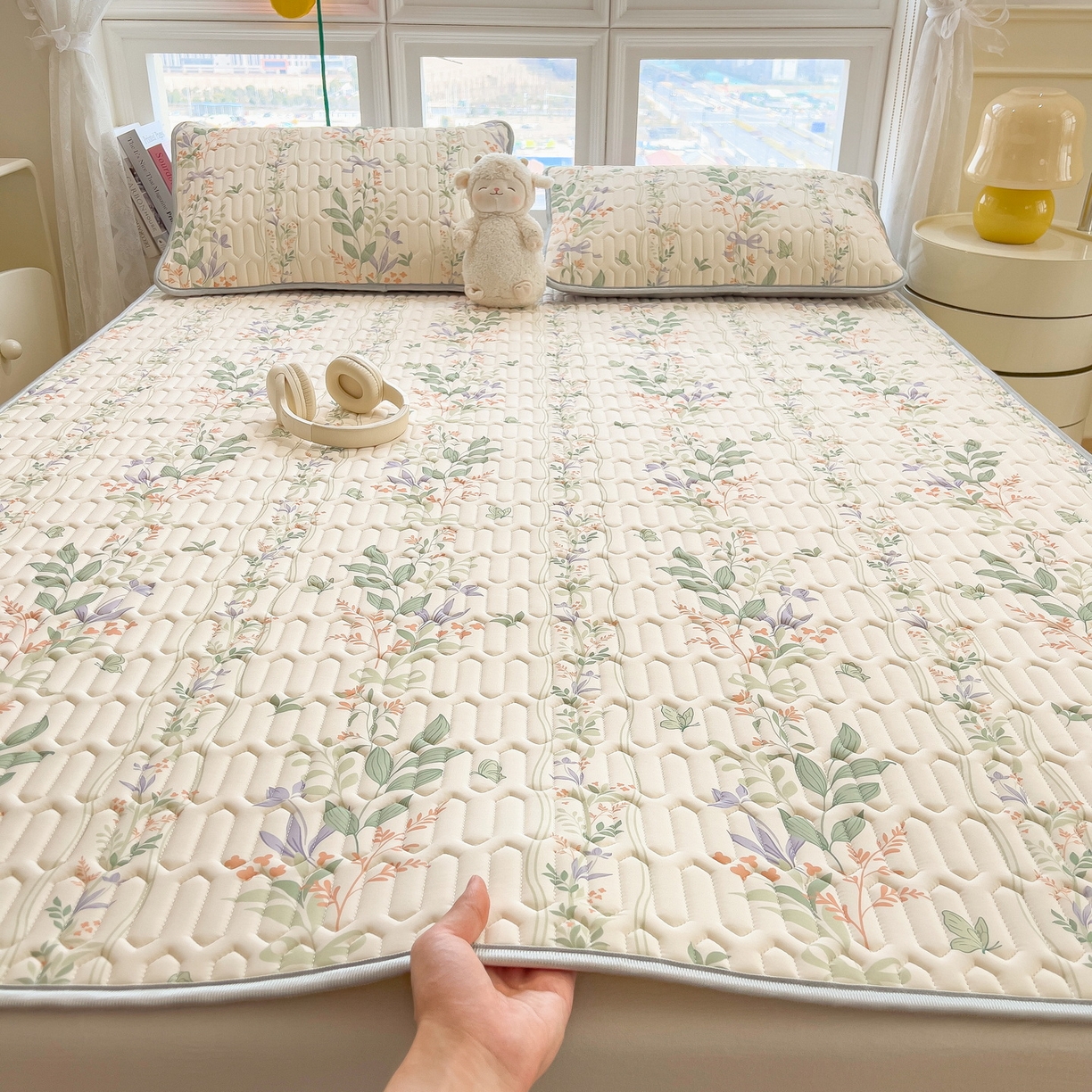 91家纺网 家纺一手货源 找家纺 丝羽坊 2026新款高密凉感丝印花乳胶凉席-平铺款 林间私语