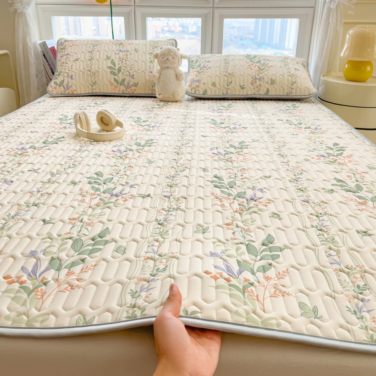 91家纺网 家纺一手货源 找家纺 丝羽坊 2026新款高密凉感丝印花乳胶凉席-平铺款 林间私语