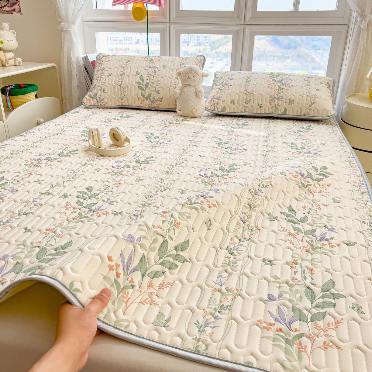 91家纺网 家纺一手货源 找家纺 丝羽坊 2026新款高密凉感丝印花乳胶凉席-平铺款 林间私语