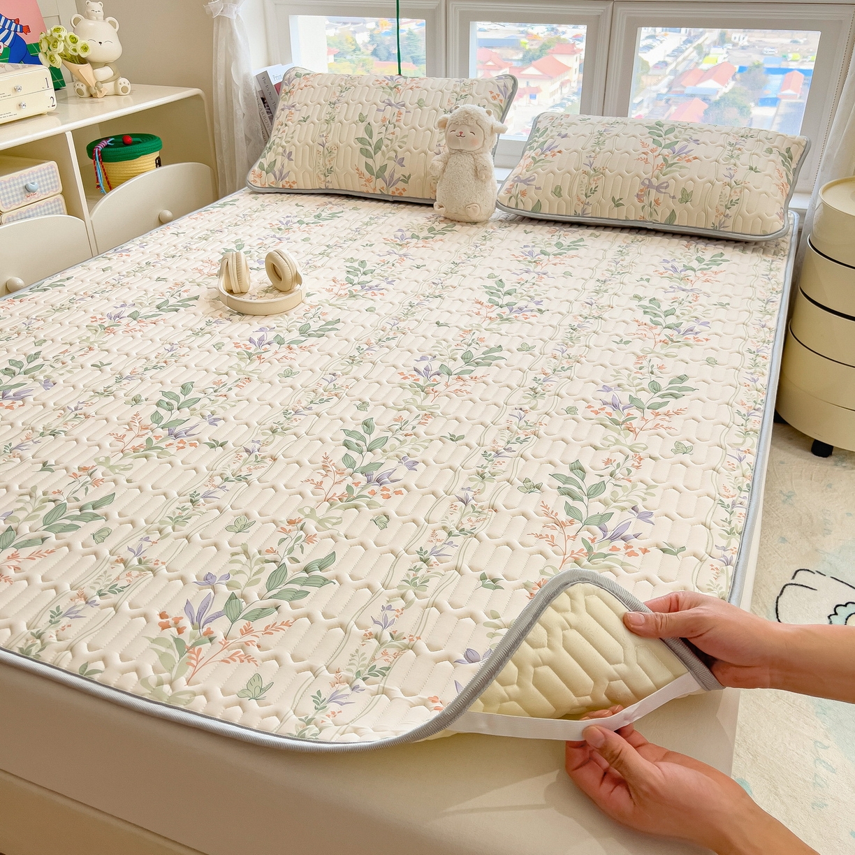 91家纺网 家纺一手货源 找家纺 丝羽坊 2026新款高密凉感丝印花乳胶凉席-平铺款 林间私语