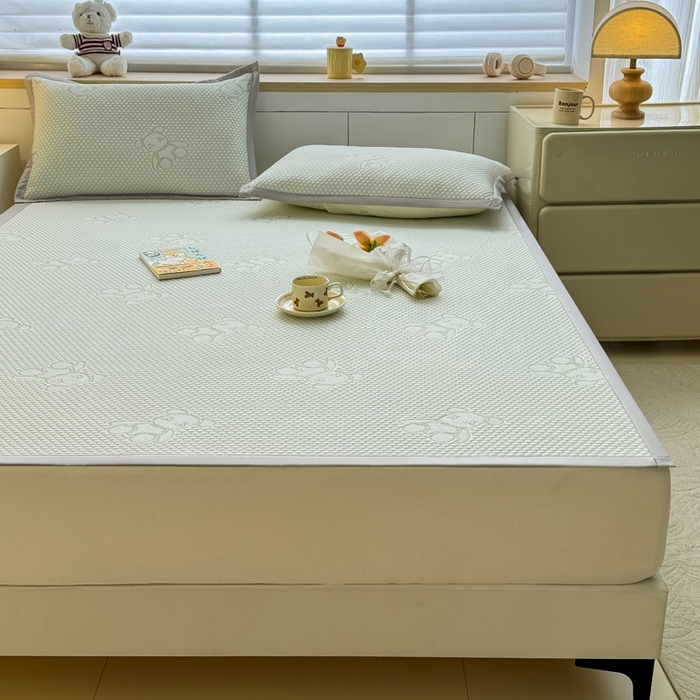 91家纺网 家纺一手货源 找家纺 999家纺 2026新款A类冰豆豆凉席三件套凉豆豆软凉席可机洗空调席子 冰块熊-绿（宽包床席款）