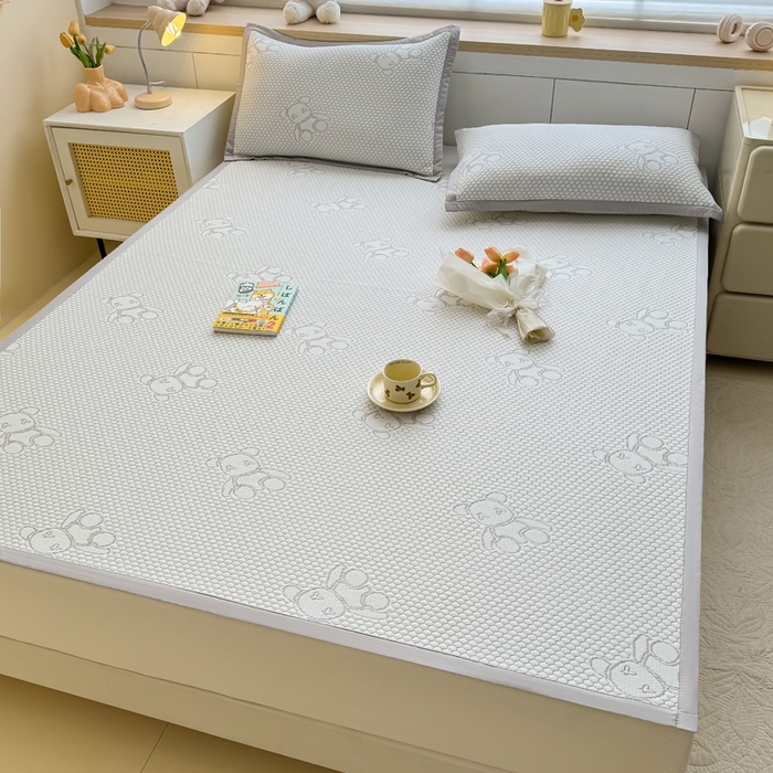 91家纺网 家纺一手货源 找家纺 999家纺 2026新款A类冰豆豆凉席三件套凉豆豆软凉席可机洗空调席子 冰块熊-灰（宽包床席款）