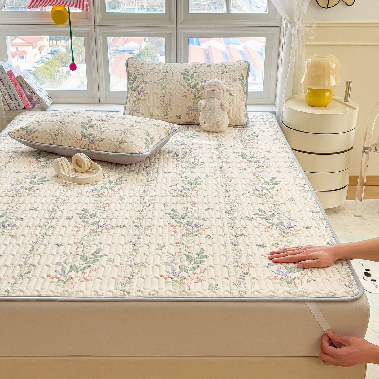 91家纺网 家纺一手货源 找家纺 丝羽坊 2026新款高密凉感丝印花乳胶凉席-平铺款 林间私语