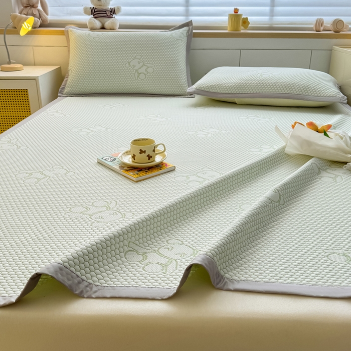 91家纺网 家纺一手货源 找家纺 999家纺 2026新款A类冰豆豆凉席三件套凉豆豆软凉席可机洗空调席子 冰块熊-绿（宽包床席款）