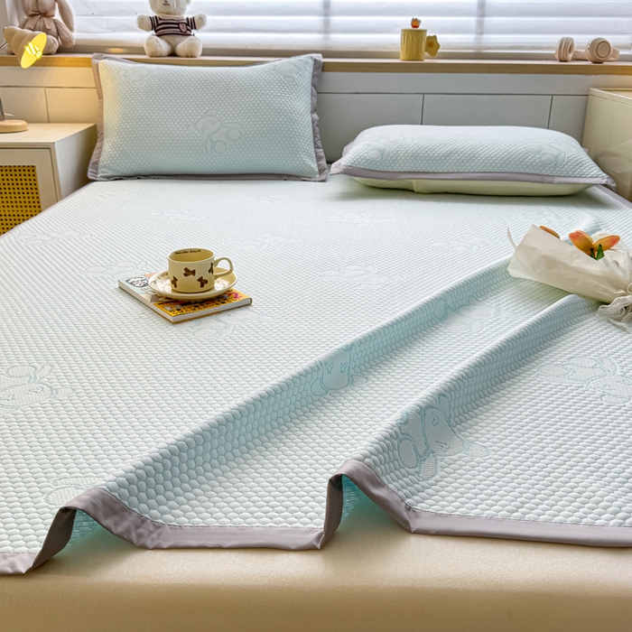 91家纺网 家纺一手货源 找家纺 999家纺 2026新款A类冰豆豆凉席三件套凉豆豆软凉席可机洗空调席子 冰块熊-蓝（宽包床席款）