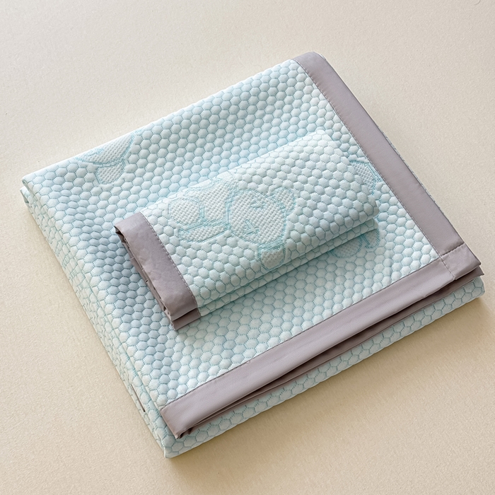 91家纺网 家纺一手货源 找家纺 999家纺 2026新款A类冰豆豆凉席三件套凉豆豆软凉席可机洗空调席子 冰块熊-蓝（宽包床席款）