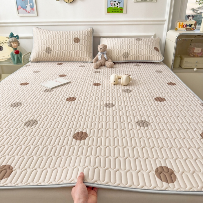 91家纺网 家纺一手货源 找家纺 丝羽坊 2026新款高密凉感丝印花乳胶凉席-平铺款 爱的圈圈