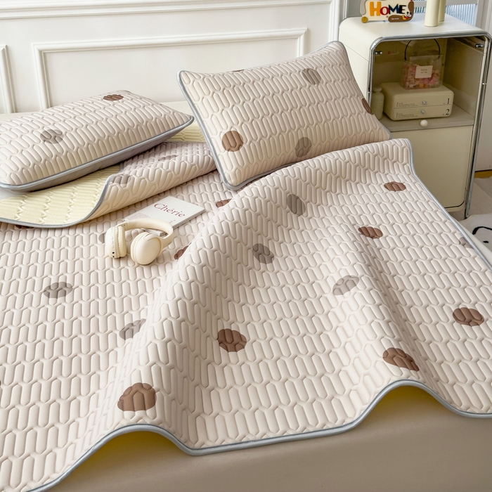 91家纺网 家纺一手货源 找家纺 丝羽坊 2026新款高密凉感丝印花乳胶凉席-平铺款 爱的圈圈