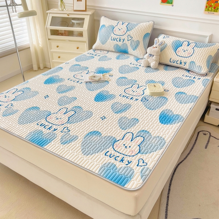 91家纺网 家纺一手货源 找家纺 丝羽坊 2026新款高密凉感丝印花乳胶凉席-平铺款 爱心兔