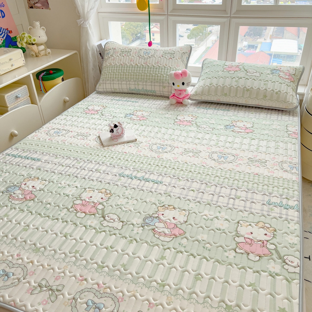 91家纺网 家纺一手货源 找家纺 丝羽坊 2026新款高密凉感丝印花乳胶凉席-平铺款 薄荷甜心